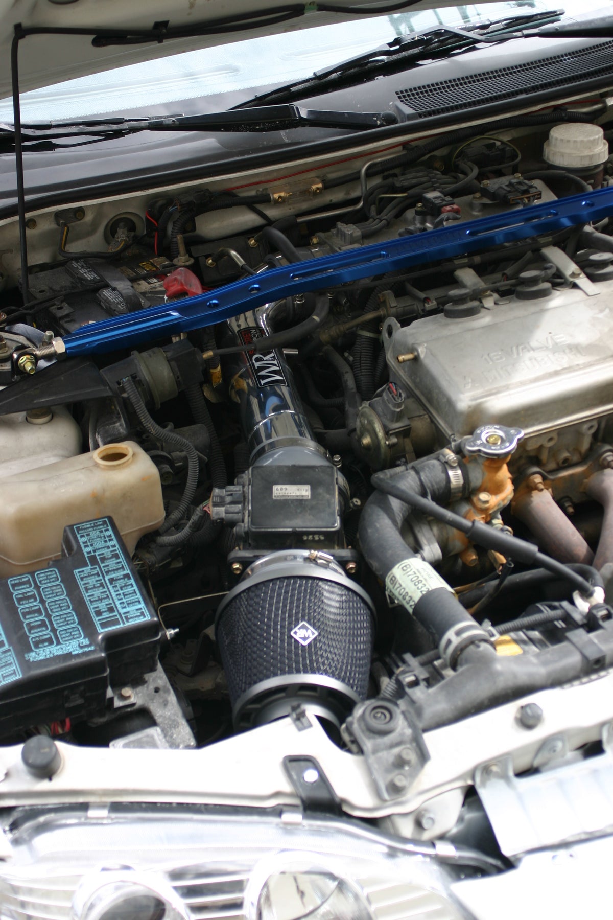 1995-99 Mitsubishi Eclipse Spyder 2.4L Non-turbo WEAPON*R Secret Weapon Intake - view 2